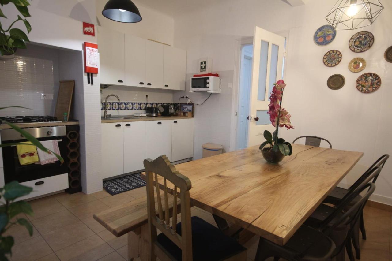 Antique M1 R1 - Amazing Double Room With Shared Bathroom In Marques Pombal Lisbon Exterior photo